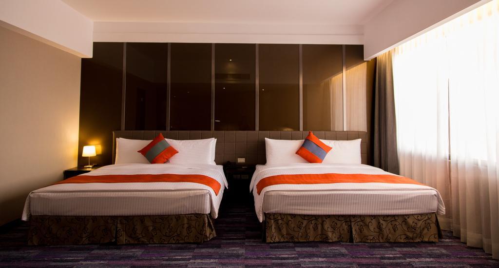Hoya Resort Hotel Kaohsiung Bagian luar foto