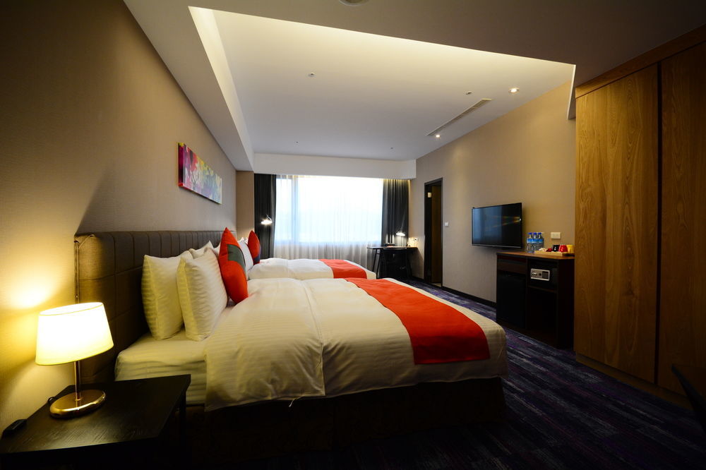 Hoya Resort Hotel Kaohsiung Bagian luar foto