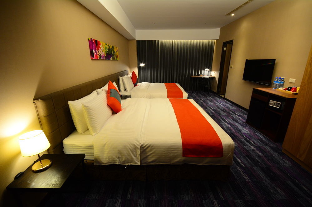 Hoya Resort Hotel Kaohsiung Bagian luar foto